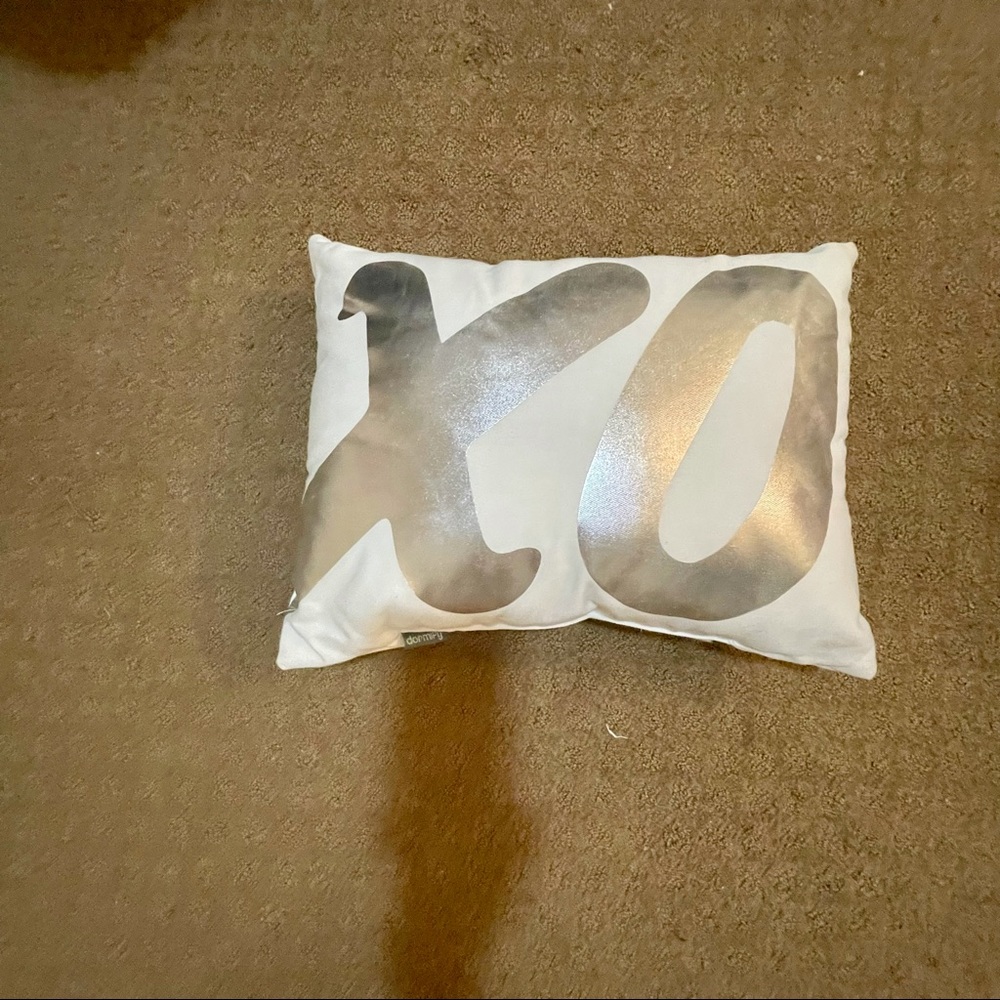 NWOT dormify XO pillow